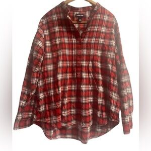 Lands end plaid flannel shirt for girls. Size 16. Hi low hem line and very soft.